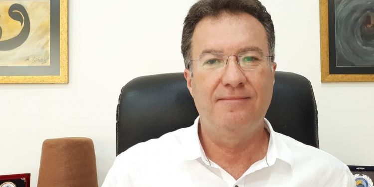 AKP’Lİ MECLİS ÜYESİ İLÇE BAŞKANINI YALANLADI