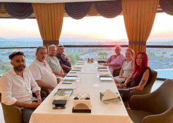 Seven For Life Thermal Hotel, 2 Ünlü Misafirini Daha Feronya Restoranda Ağırladı.