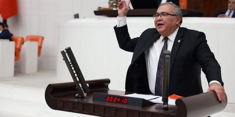 CHP’Lİ BÜLBÜL: VATAN TOPRAKLARI ÖZELLEŞTİRME ADI ALTINDA PEŞKEŞ ÇEKİLİYOR!