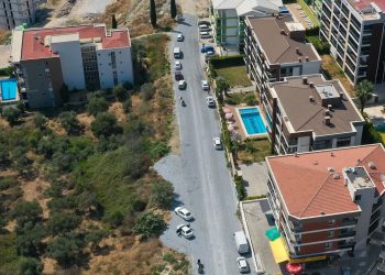 KUŞADASI’NDA HİZMET HER MAHALLEYE ULAŞIYOR