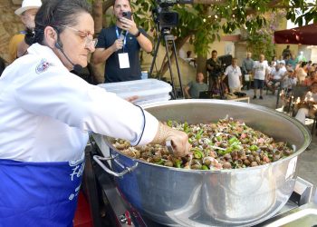 TÜRKİYE KUŞADASI SOKAK FESTİVALİ’NDE BULUŞTU