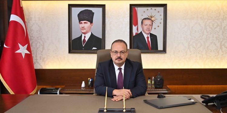 Vali Yakup Canbolat’ın “Dünya Yaşlılar Günü” Mesajı