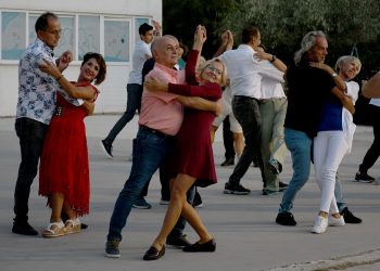 KUŞADALILAR 100’ÜNCÜ YILI 100 KİŞİLİK VALS GÖSTERİSİ İLE KUTLAYACAK