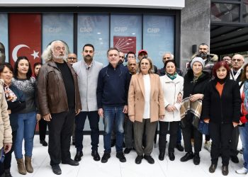 KUŞADASI CHP İLÇE BAŞKANI MEHMET GÜRBİLEK: ‘’ÜSTÜNLERİN HUKUKUNU DEĞİL, HUKUKUN ÜSTÜNLÜĞÜNÜ SAVUNUYORUZ’’