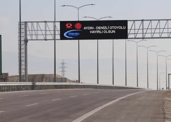 Aydın-Denizli Otoyolu Kuyucak-Kocabaş Otoyolu’nun 80 Kilometrelik Kısmı Trafiğe Açıldı.