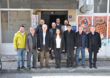 BAŞKAN KIVRAK’TAN ESNAF ODASI BAŞKANI UYAR’A ZİYARET