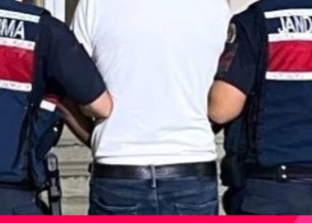 Uyuşturucu Ticareti Yapan İki Torbacı Kuşadası’nda Yakalandı