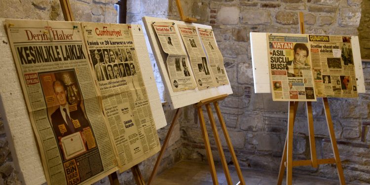 KUŞADASI’NDA 10 OCAK ÇALIŞAN GAZETECİLER GÜNÜ’NE ÖZEL SERGİ