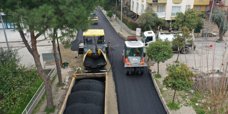 AYDIN BÜYÜKŞEHİR BELEDİYESİ’NDEN EFELER’E ASFALT HAMLESİ