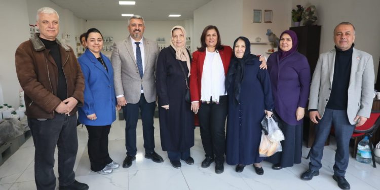 BAŞKAN ÇERÇİOĞLU İNCİRLİOVA’DA VATANDAŞLARLA BULUŞTU