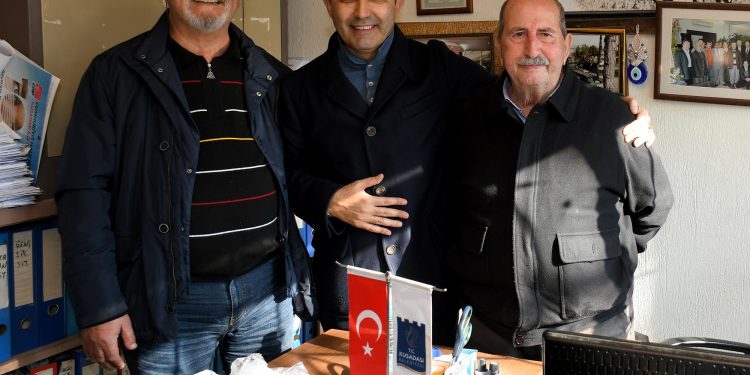 KUŞADASI’NIN DÖRT BİR YANINDA BAŞKAN ÖMER GÜNEL COŞKUSU YAŞANIYOR