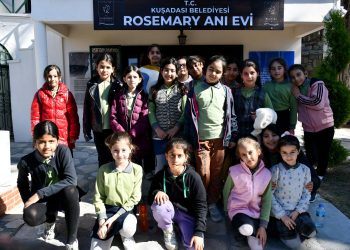 İLKOKUL ÖĞRENCİLERİ KUŞADASI’NIN İKİ YENİ TURİSTİK ROTASINI ÇOK SEVDİ