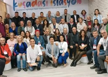 Kuşadası Kent Konseyi’nde Mustafa Ünver güven tazeledi