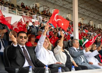 KUŞADASI’NDA 19 MAYIS COŞKUYLA KUTLANDI