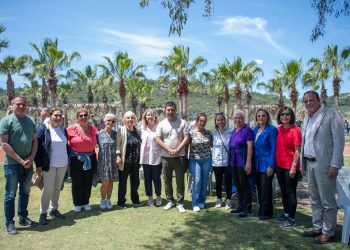 BAŞKAN ÖMER GÜNEL KUŞADASI CEMEVİ’NİN PİKNİĞİNE KATILDI