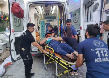 KUŞADASI’NDA BIÇAKLI YARALAMA