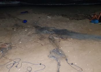 Sahile Attılan 50 Metrelik Ağ Az Kalsın Can alıyordu