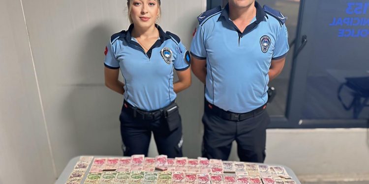 KUŞADASI’NDA ZABITA EKİPLERİ DUYGU İSTİSMARCILARINA AMAN VERMİYOR