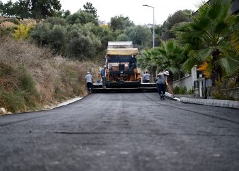 KUŞADASI’NDA GÜÇLÜ ALT VE ÜSTYAPI İÇİN YATIRIMLAR KESİNTİSİZ DEVAM EDİYOR