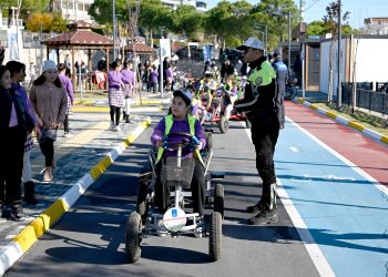 HEM TRAFİK KURALLARINI ÖĞRENDİLER HEM DE EĞLENDİLER