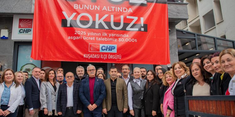 MAMA OCAĞINA DEĞİL BABA OCAĞINA DÖNDÜLER KUŞADASI’NDA CHP KATLANARAK BÜYÜYOR