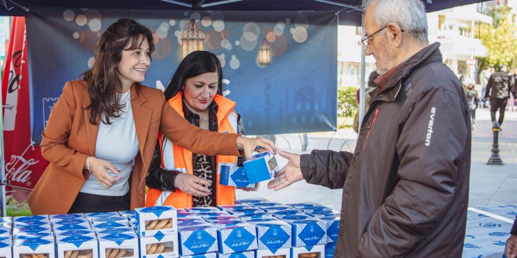 KUŞADASI BELEDİYESİ’NDEN MİRAÇ KANDİLİ HAYRI