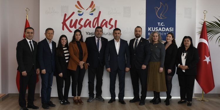 KUŞADALI KADINLAR EKONOMİK ÖZGÜRLÜK İÇİN EL ELE VERECEK