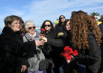 UĞUR MUMCU ÖLÜMÜNÜN 32’NCİ YIL DÖNÜMÜNDE KUŞADASI’NDA ANILDI