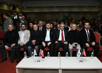 EGE DENİZİ’NDEKİ DEPREMLER KUŞADASI’NDA ELE ALINDI