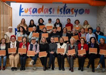 KUŞADASI BELEDİYESİ’NDEN KADINLARA A’DAN Z’YE İNTERNET EĞİTİMİ