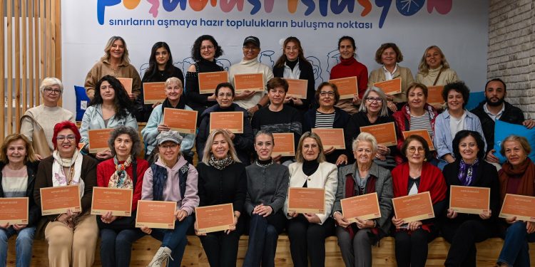 KUŞADASI BELEDİYESİ’NDEN KADINLARA A’DAN Z’YE İNTERNET EĞİTİMİ