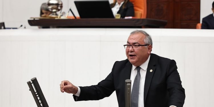 CHP’li Bülbül’den TOKİ’ye tepki: “Zeytinlik alanı satışa çıkardılar”