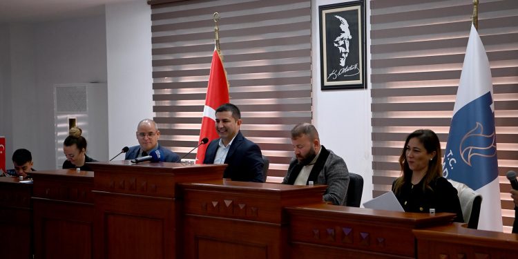 KUŞADASI BELEDİYE MECLİSİ ŞUBAT AYI TOPLANTISI DAVUTLAR’DA YAPILDI  