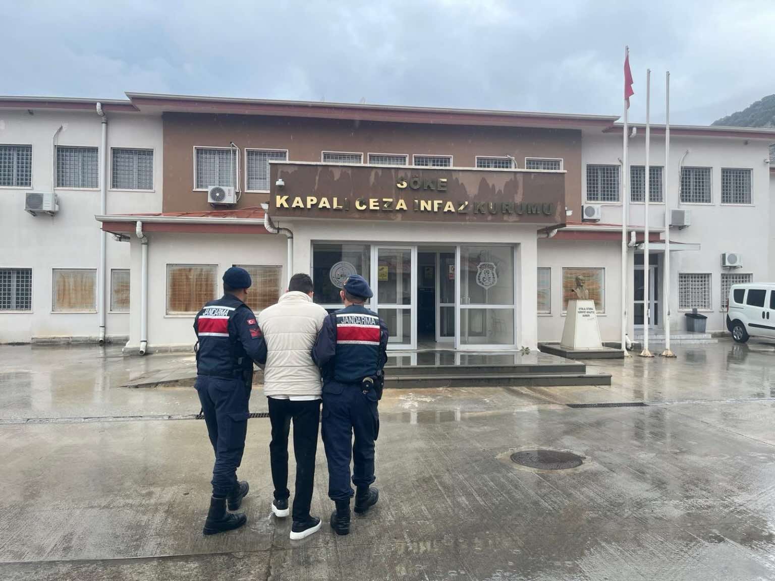 Kuşadası’nda Jandarma Hırsızlara Göz Açtırmıyor