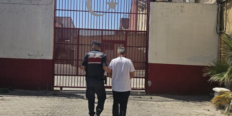 Terör Suçundan Aranan Hükümlü Efeler’de Yakalandı