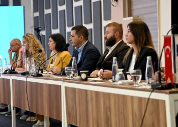 KUŞADASI BELEDİYESİ’NİN EKİM AYI MECLİSİNE ‘SOSYAL BELEDİYECİLİK’ DAMGA VURDU