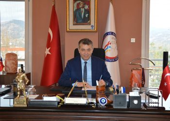 Esnaftan Künkcü’ye sert tepki…! Sarmısağı nerede, kiminle yiyorsan orada kokut başkan!