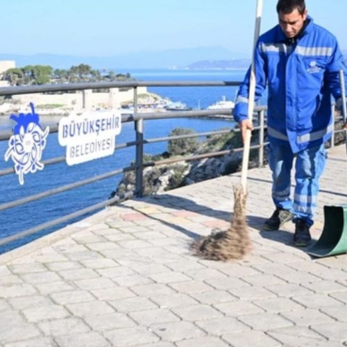 Tek Kişilik Ordu, Büyük Algı: Kuşadası Bu Oyunu Yutmadı”